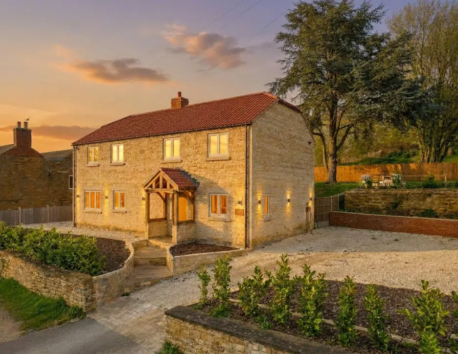 Main Street, Woolsthorpe, NG32